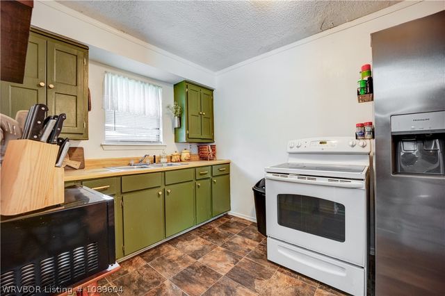 305 21st Street, Van Buren, AR 72956