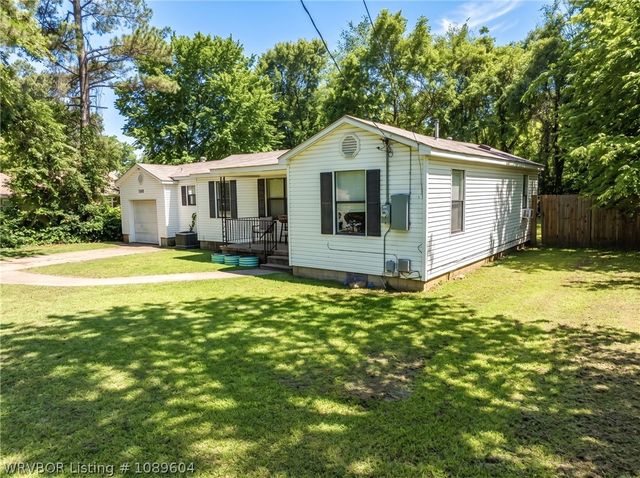 305 21st Street, Van Buren, AR 72956