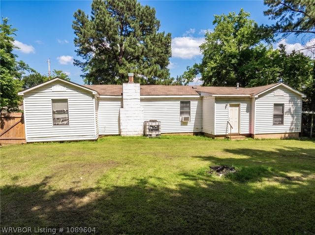 305 21st Street, Van Buren, AR 72956
