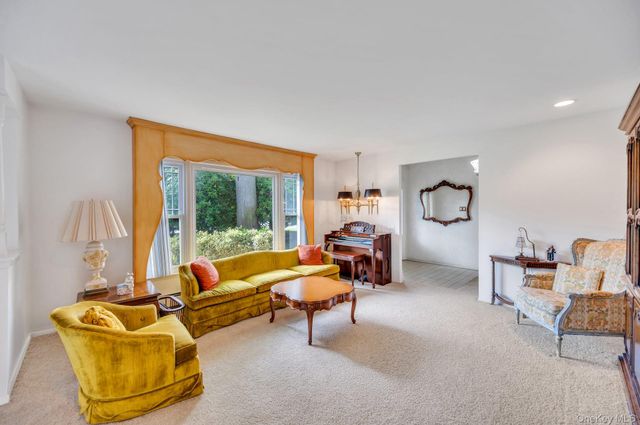 9 Alpine Place, Lake Grove, NY 11755