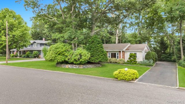 9 Alpine Place, Lake Grove, NY 11755
