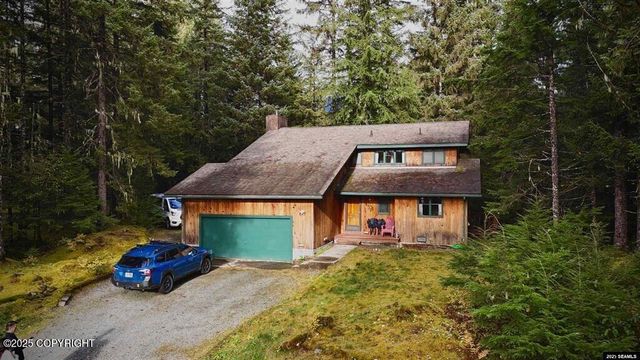 4508 Dredge Lake Road, Juneau, AK 99801