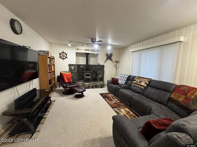 4508 Dredge Lake Road, Juneau, AK 99801