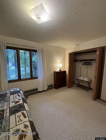 4508 Dredge Lake Road, Juneau, AK 99801