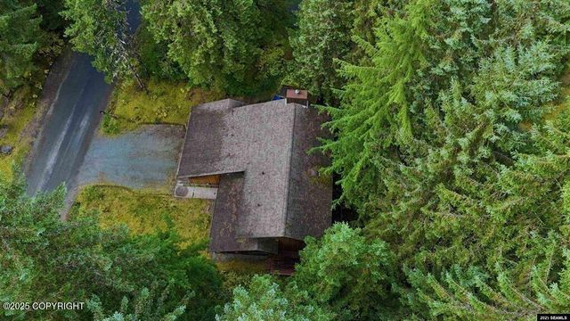 4508 Dredge Lake Road, Juneau, AK 99801