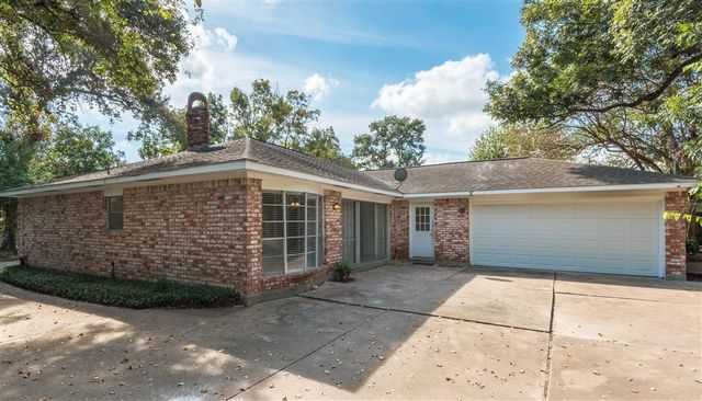 7403 Tall Pines Drive, Houston, TX 77088