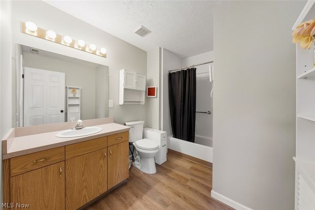 8528 Spencer Court, North Ridgeville, OH 44039