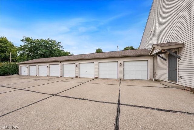 8528 Spencer Court, North Ridgeville, OH 44039