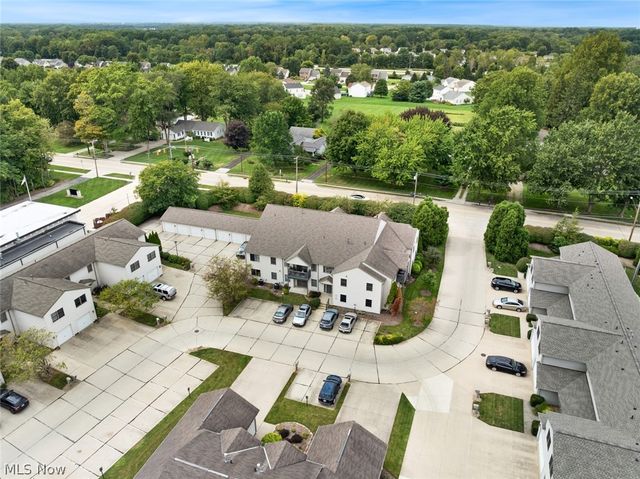 8528 Spencer Court, North Ridgeville, OH 44039