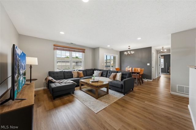 8528 Spencer Court, North Ridgeville, OH 44039