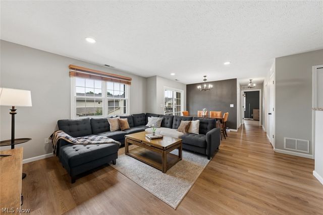 8528 Spencer Court, North Ridgeville, OH 44039