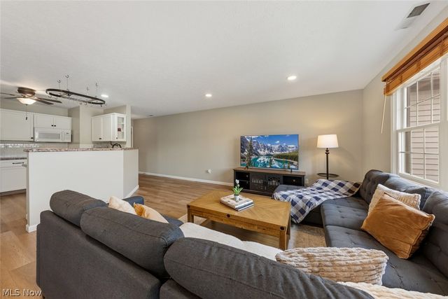 8528 Spencer Court, North Ridgeville, OH 44039