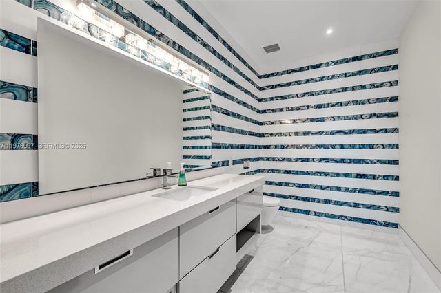 6300 SW 126th St, Pinecrest, FL 33156