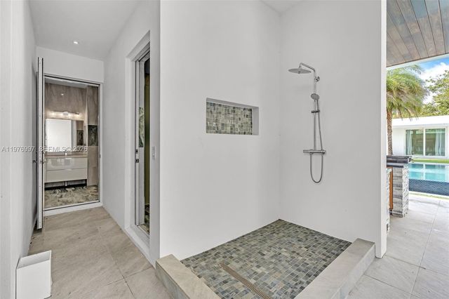 6300 SW 126th St, Pinecrest, FL 33156
