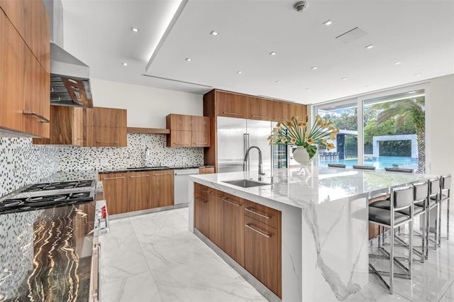 6300 SW 126th St, Pinecrest, FL 33156
