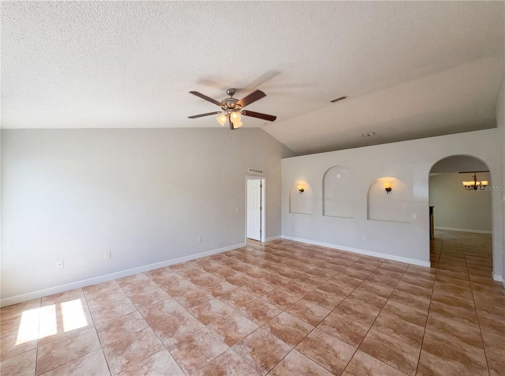Image 3 of property listing at 107 HERRING WAY, Kissimmee, FL 34759
