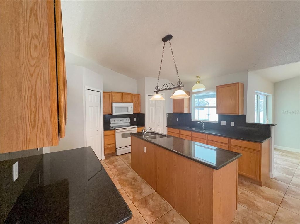 Image 9 of property listing at 107 HERRING WAY, Kissimmee, FL 34759