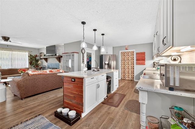 5867 Meadow View Lane, Flowery Branch, GA 30542