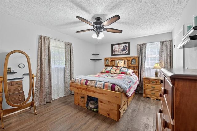 5867 Meadow View Lane, Flowery Branch, GA 30542