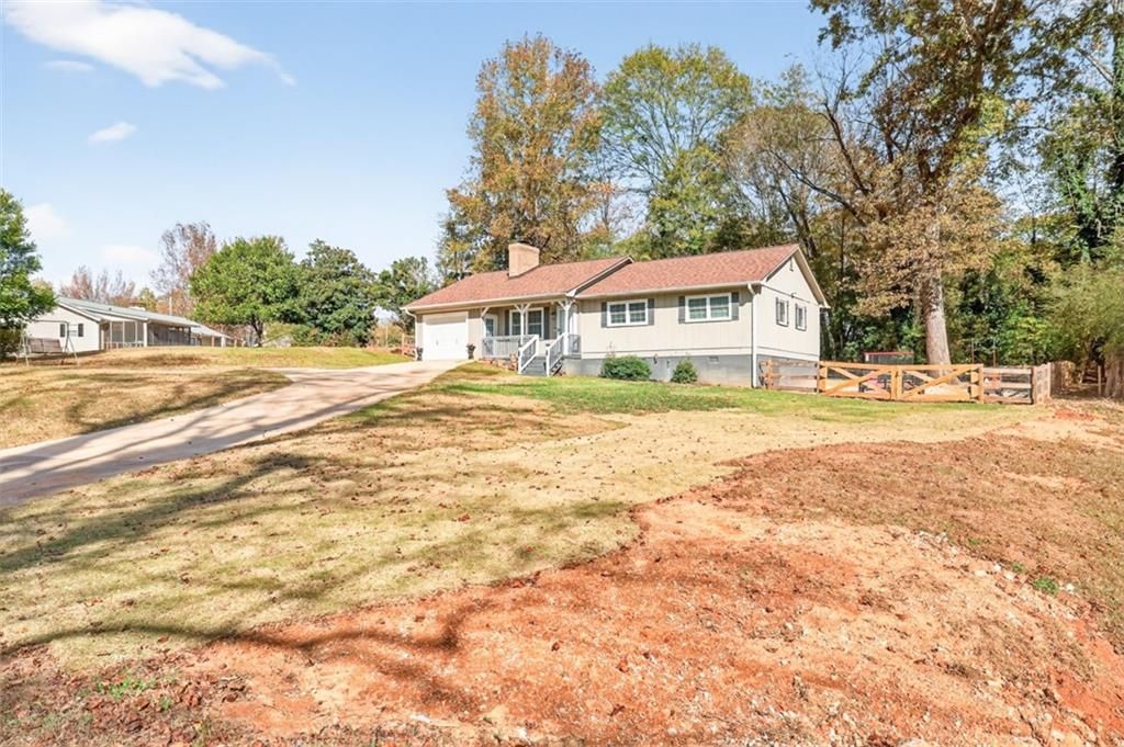 5867 Meadow View Lane, Flowery Branch, GA 30542