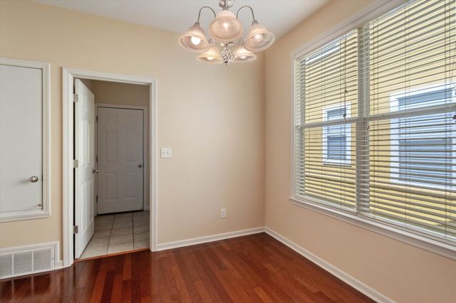 1365 HARBOR PARK DR, Memphis, TN 38103