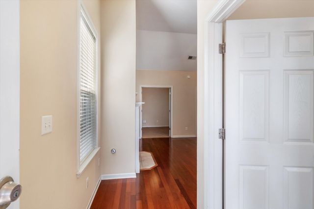 1365 HARBOR PARK DR, Memphis, TN 38103