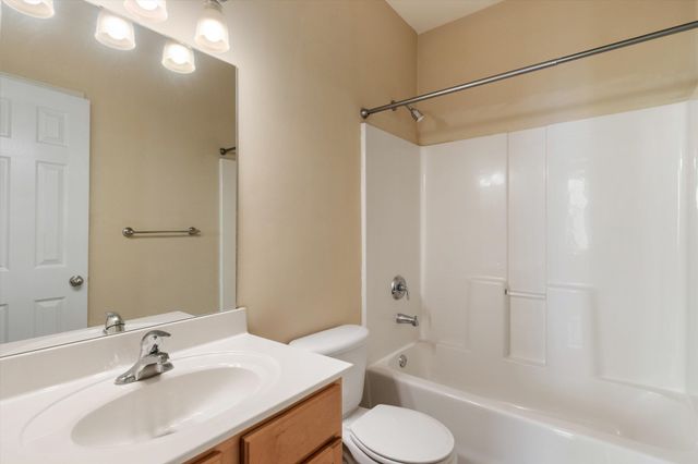 1365 HARBOR PARK DR, Memphis, TN 38103