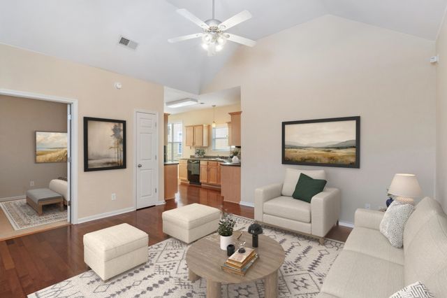 1365 HARBOR PARK DR, Memphis, TN 38103