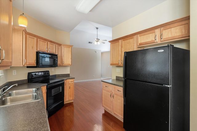 1365 HARBOR PARK DR, Memphis, TN 38103