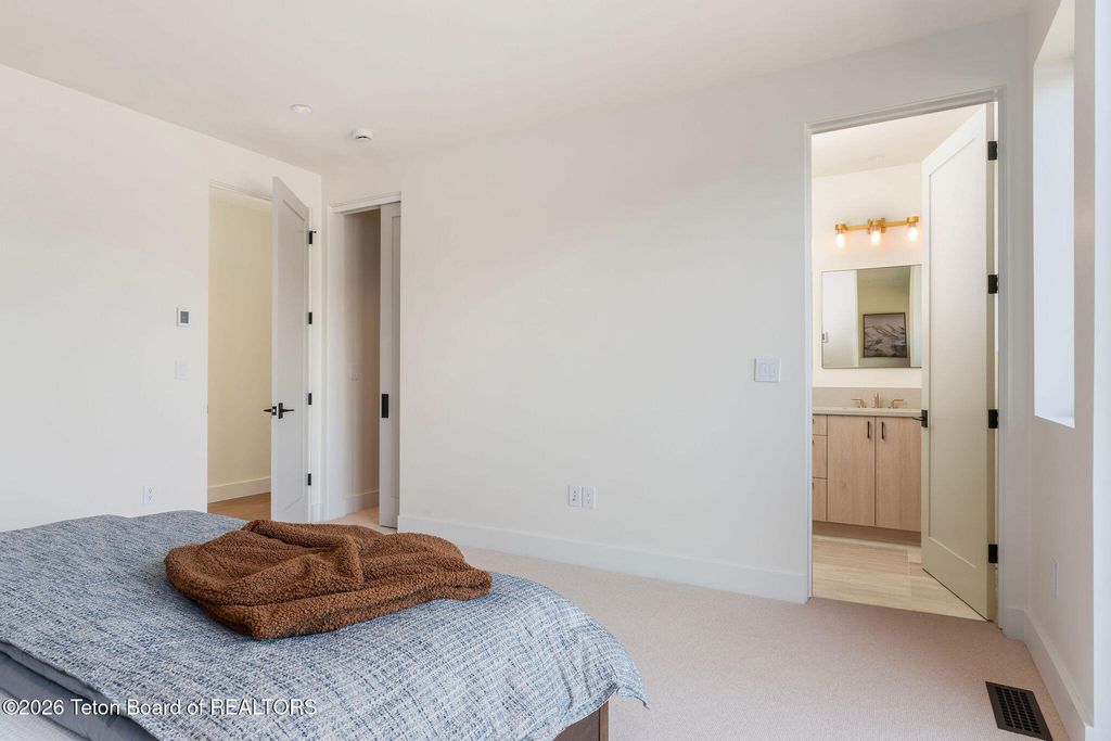 175 HUCKLEBERRY Drive, Jackson, WY 83001 photo 18