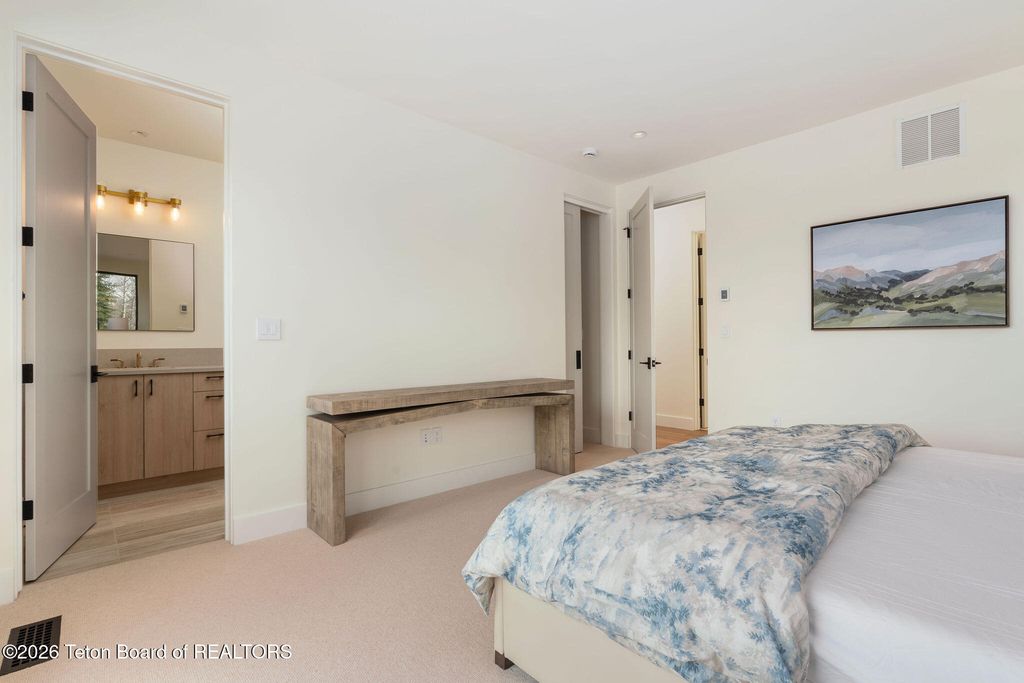 175 HUCKLEBERRY Drive, Jackson, WY 83001 photo 24