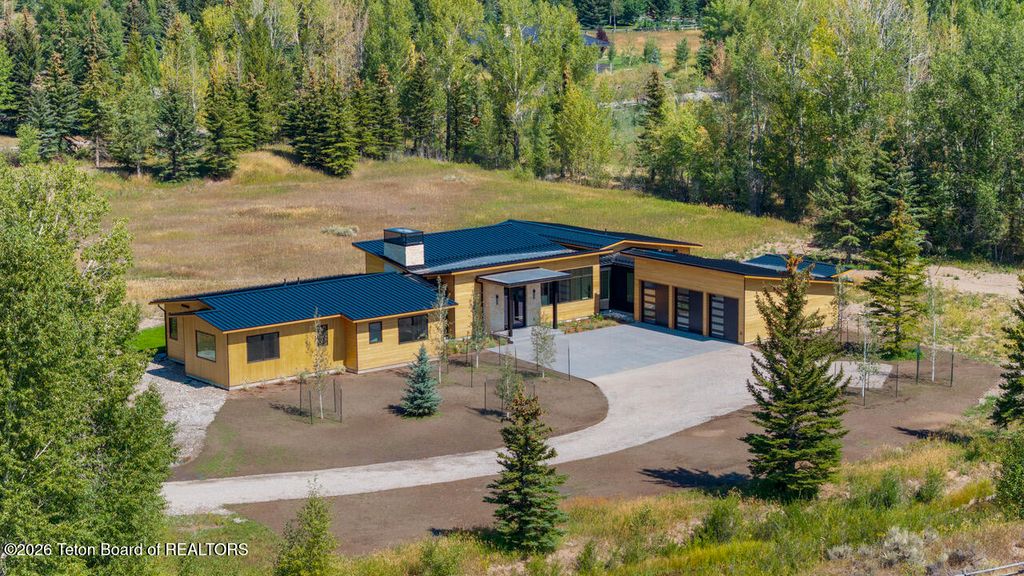 175 HUCKLEBERRY Drive, Jackson, WY 83001 photo 34