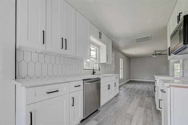 106 County Road 416, Brazoria, TX 77422