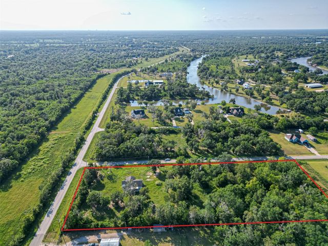 106 County Road 416, Brazoria, TX 77422