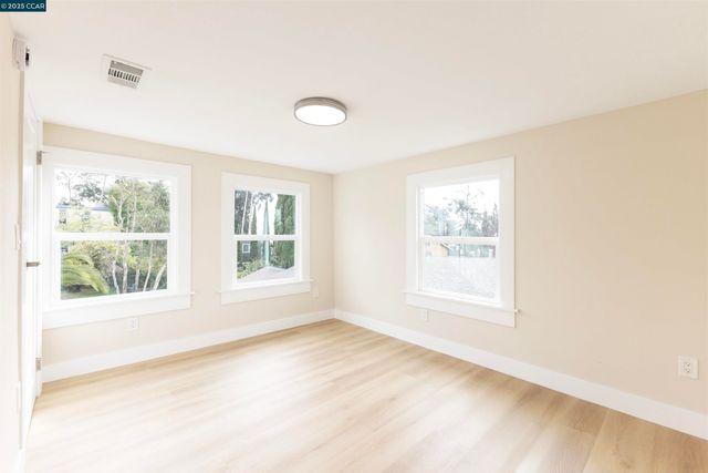 3500 66th Ave, Oakland, CA 94605