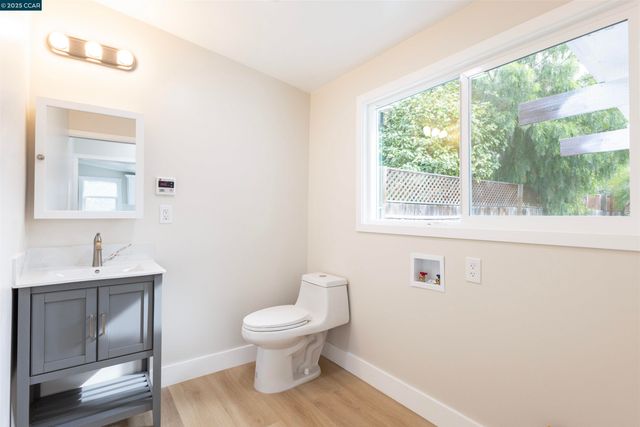 3500 66th Ave, Oakland, CA 94605