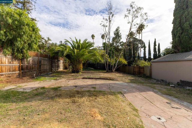 3500 66th Ave, Oakland, CA 94605