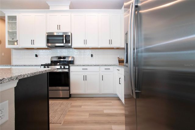 16714 SAVORY MIST CIRCLE, Bradenton, FL 34211