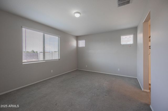 2841 W APOLLO Road, Phoenix, AZ 85041