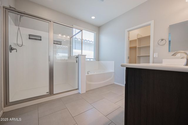 2841 W APOLLO Road, Phoenix, AZ 85041
