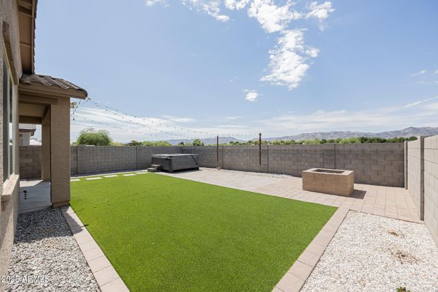 2841 W APOLLO Road, Phoenix, AZ 85041