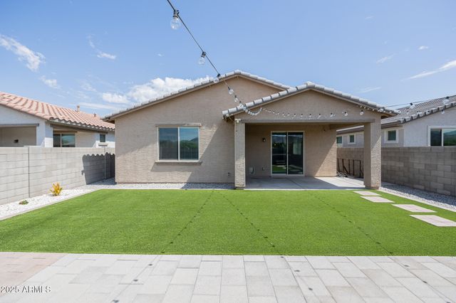 2841 W APOLLO Road, Phoenix, AZ 85041