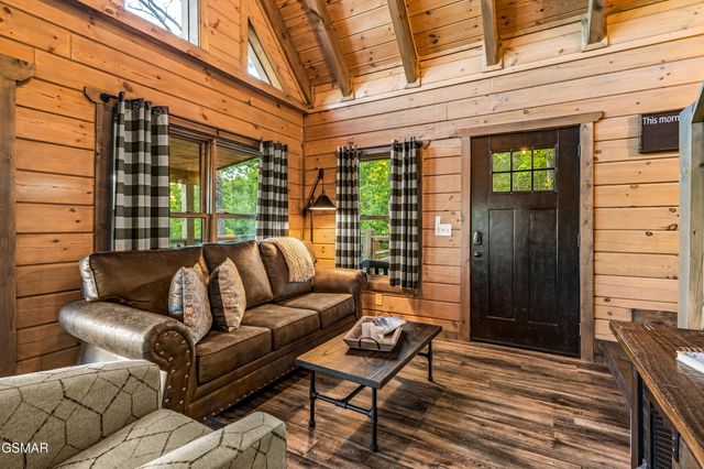 1606 Dove Wing Way, Sevierville, TN 37862