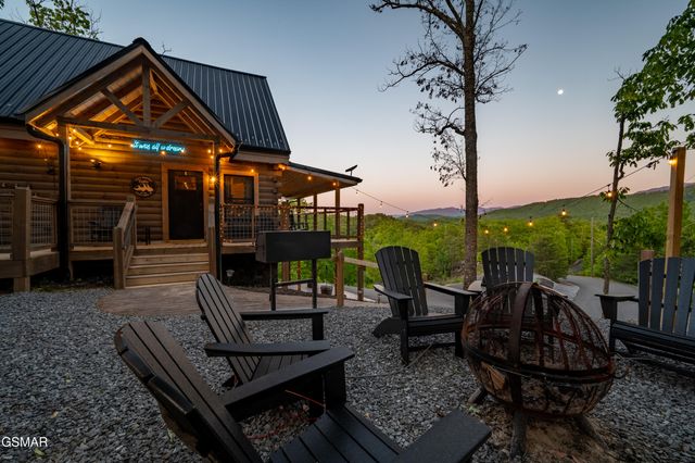 1606 Dove Wing Way, Sevierville, TN 37862