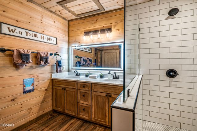 1606 Dove Wing Way, Sevierville, TN 37862