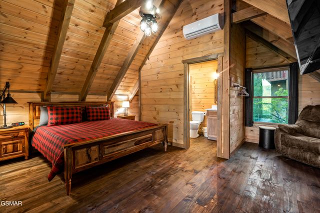 1606 Dove Wing Way, Sevierville, TN 37862