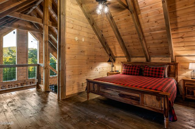 1606 Dove Wing Way, Sevierville, TN 37862