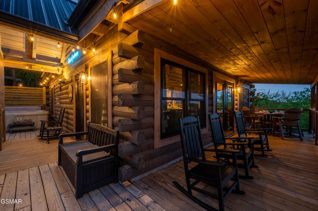 1606 Dove Wing Way, Sevierville, TN 37862