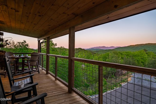 1606 Dove Wing Way, Sevierville, TN 37862