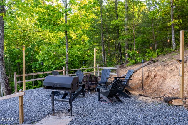 1606 Dove Wing Way, Sevierville, TN 37862